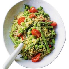 Salada nutritiva de quinoa